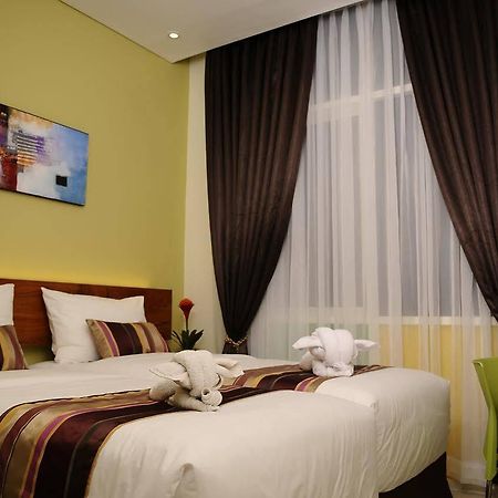 Biz Boulevard Hotel Manado Exteriér fotografie