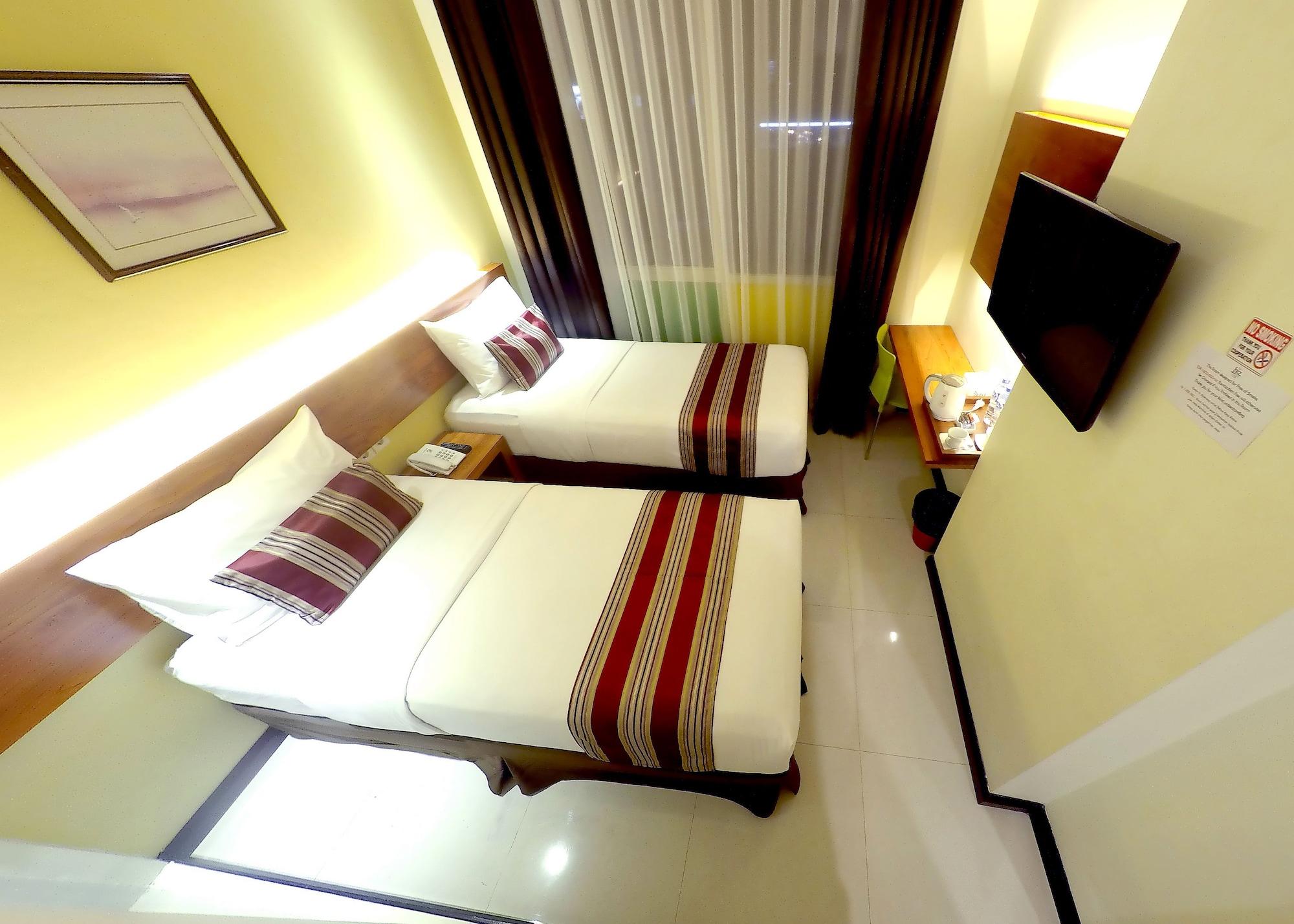 Biz Boulevard Hotel Manado Exteriér fotografie