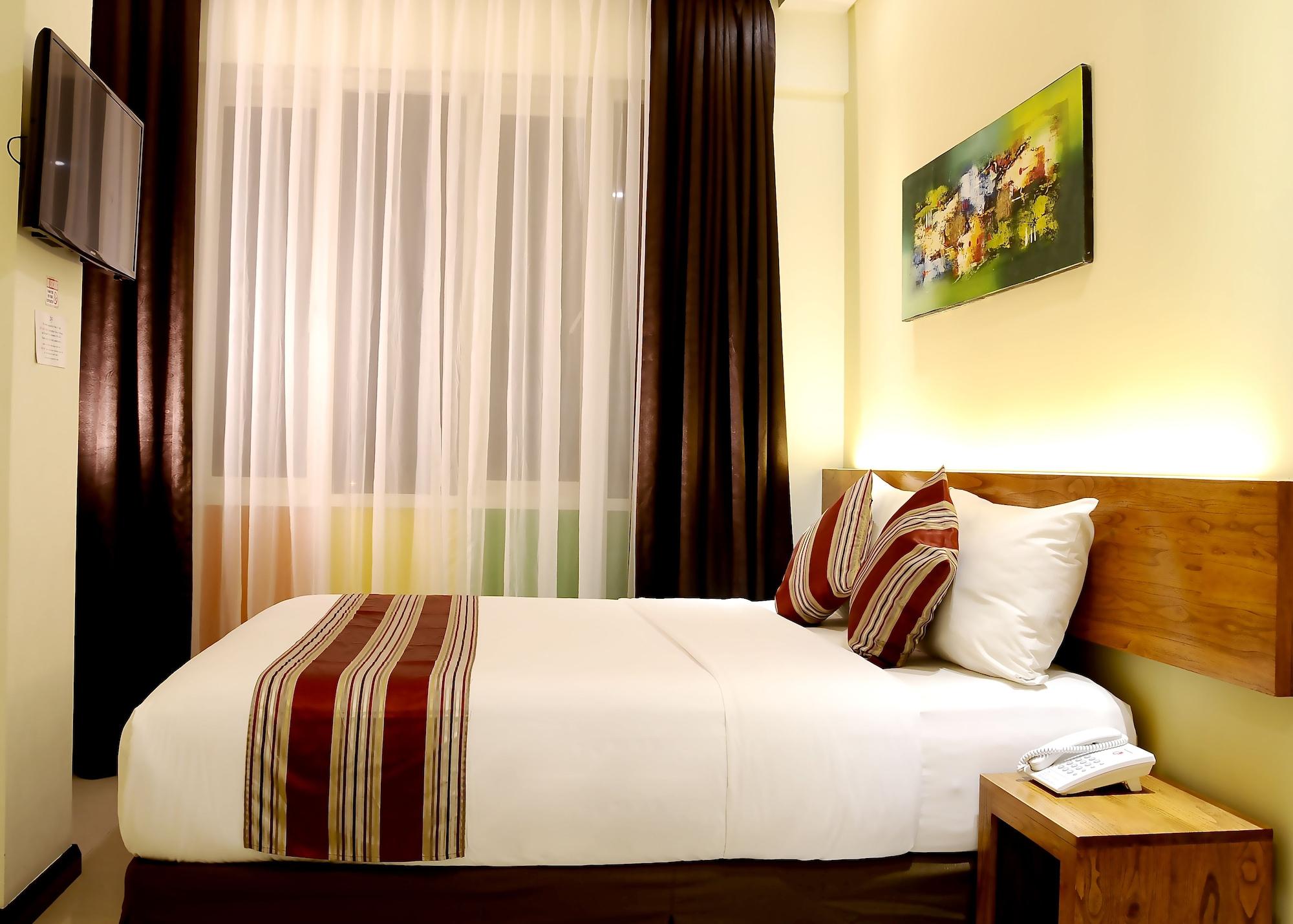 Biz Boulevard Hotel Manado Exteriér fotografie
