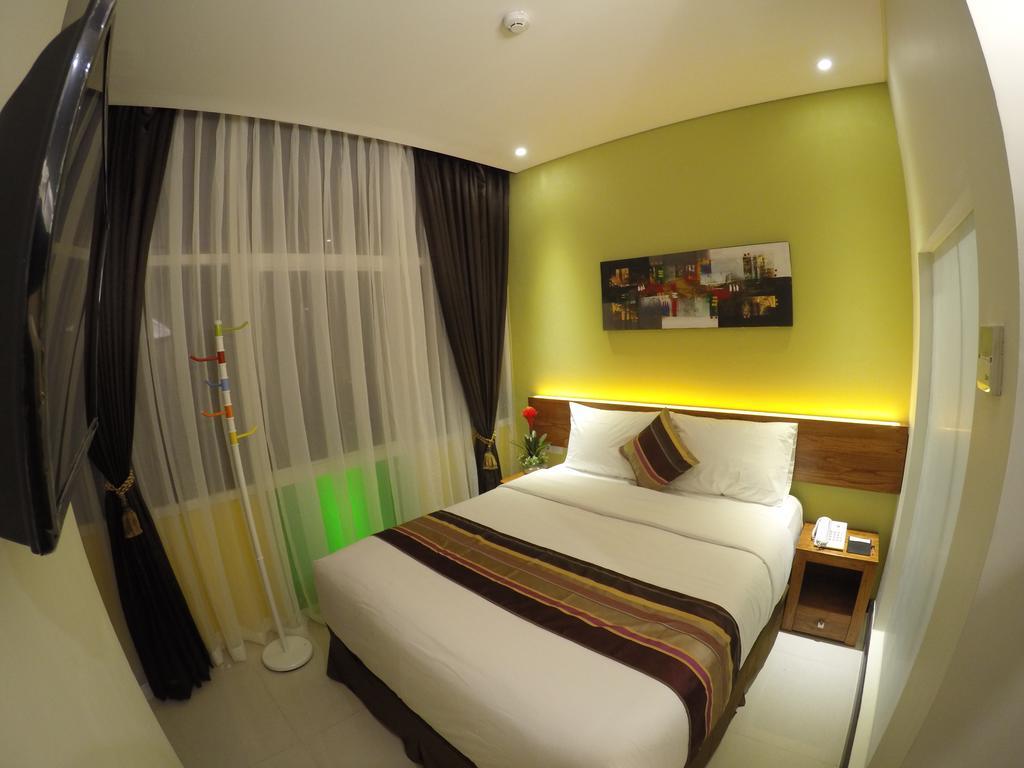 Biz Boulevard Hotel Manado Exteriér fotografie