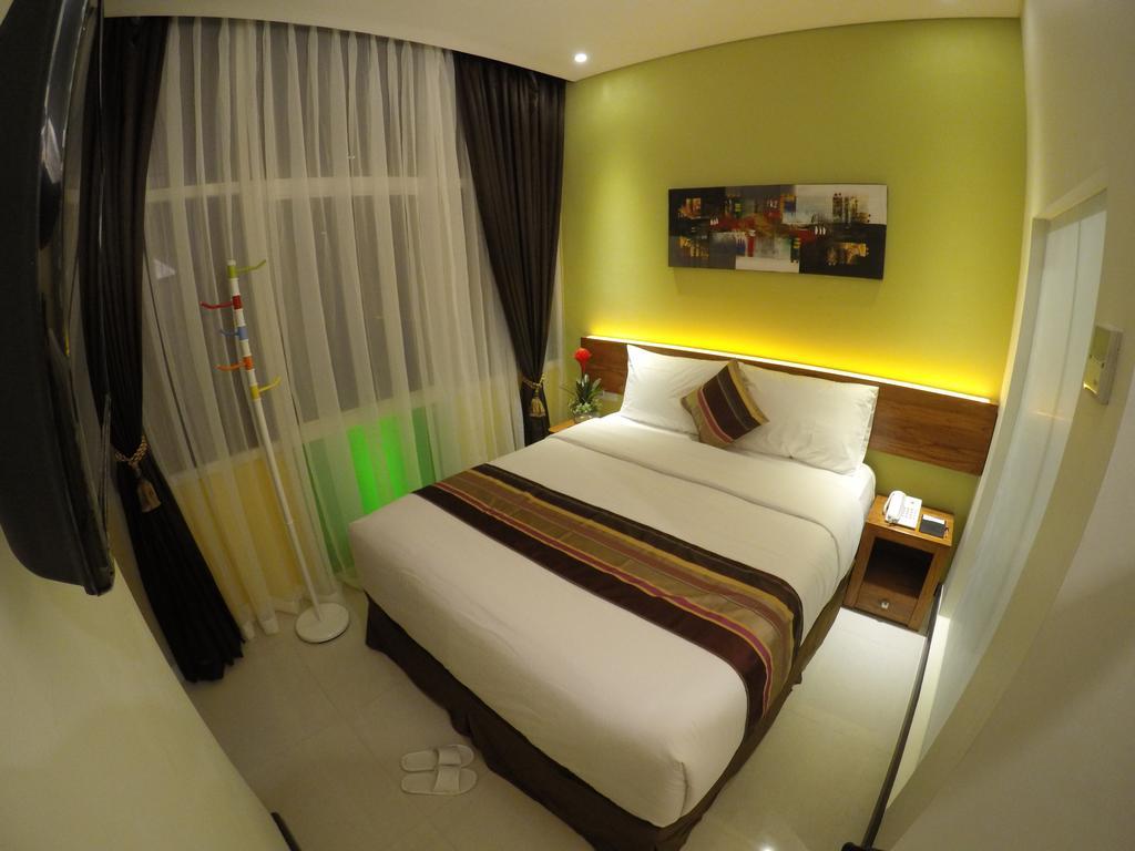 Biz Boulevard Hotel Manado Exteriér fotografie
