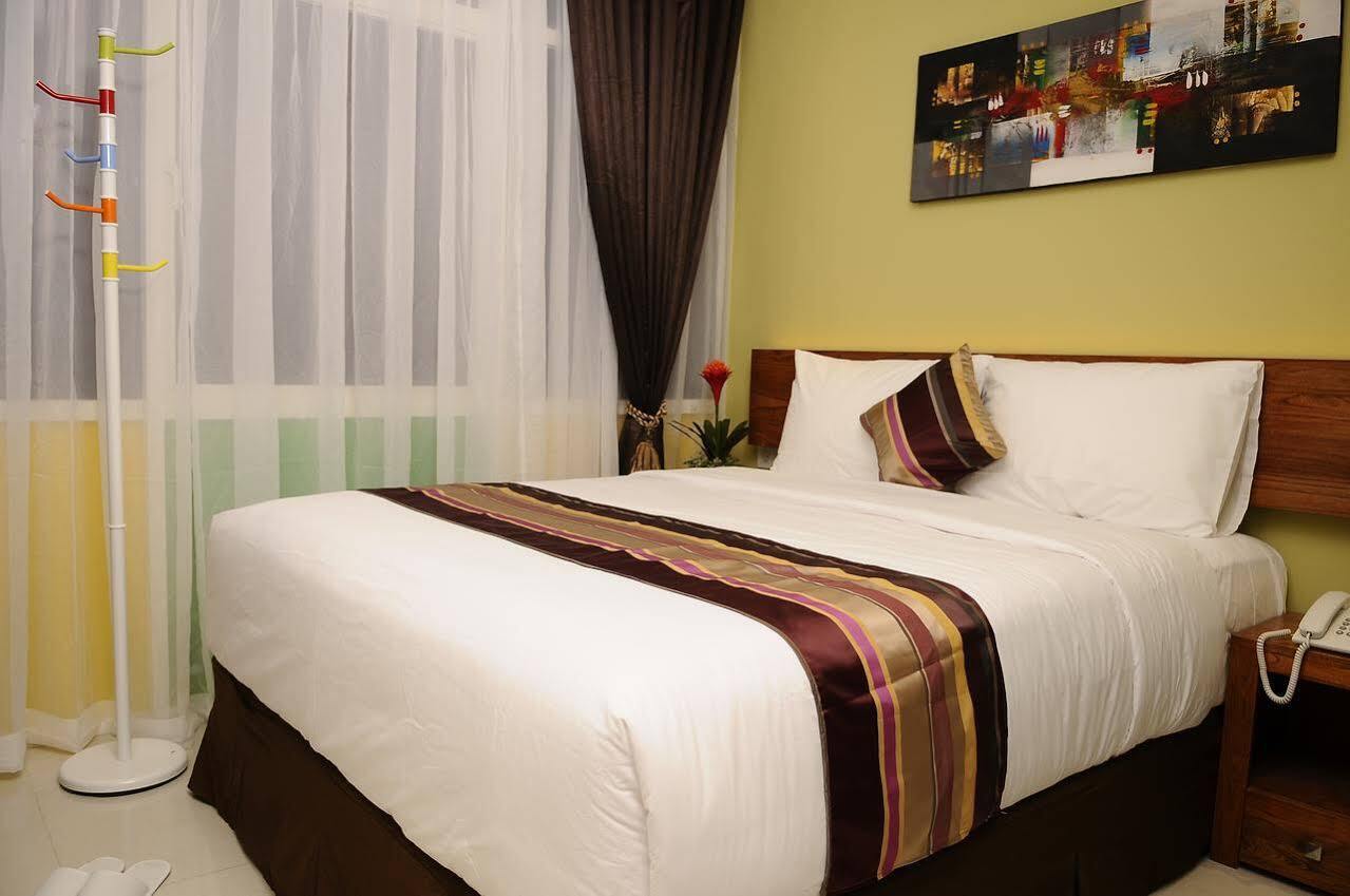 Biz Boulevard Hotel Manado Exteriér fotografie