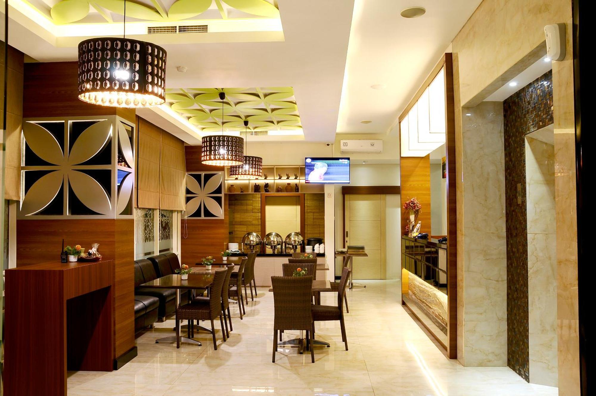Biz Boulevard Hotel Manado Exteriér fotografie